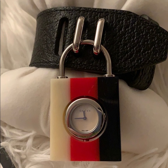 Gucci Padlock Watch Deals, 57% OFF 